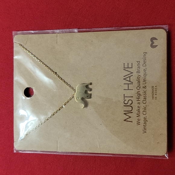 Elephant Must Have 🐘 Necklace - Picture 4 of 4